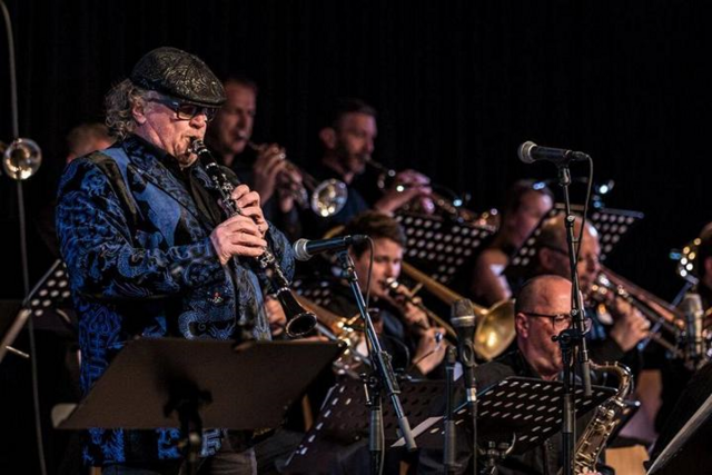 Am 30. April widmen Sigi Feigl und sein BigBand-Orchester einen Konzertabend in der Komödie Graz dem goldenen Zeitalter der Musik: Swing. | Foto: Komödie Graz