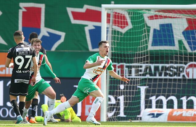 Dragoljub Savic bejubelt seinen Last-Minute-Siegtreffer gegen den WAC. | Foto: Thomas Haumer / EXPA / picturedesk.com