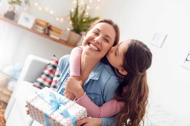Schenken Sie Freude am Muttertag mit tollen Geschenkeideen um Danke zu sagen. | Foto: iStock