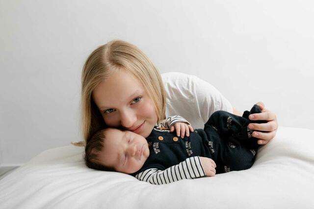 Jaron Josef Lindl, Geboren: 24.03.2022, Eltern: Tanja Lindl und Bernhard Vetter aus Gleisdorf, Gewicht: 4250 g, Größe: 53 cm | Foto: Claudia Gehring