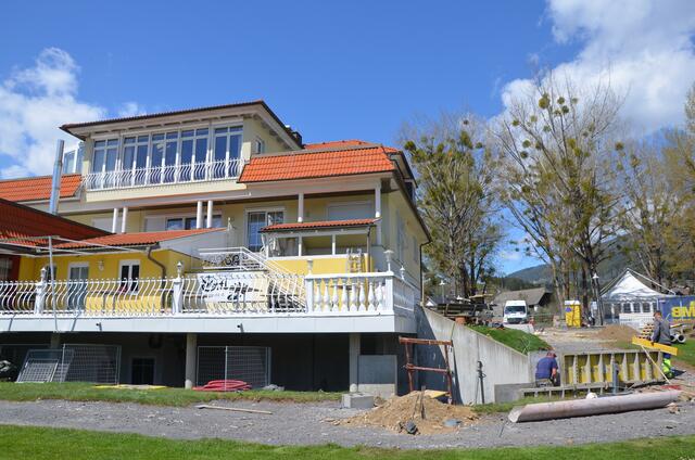 Die Seeseite des Ertl-Bad-Gebäudes