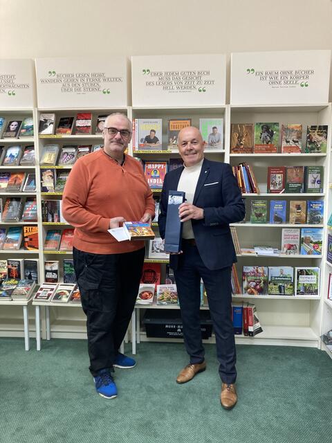 "Buchhandlung des Jahres": Jürgen Pokorny und Bürgermeister Georg Rosner | Foto: Stadtgemeinde Oberwart