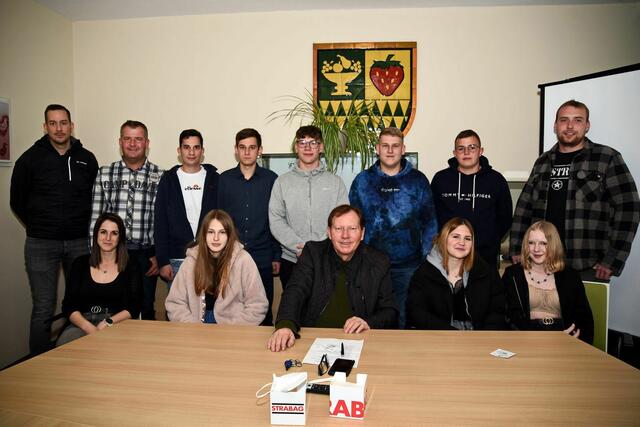 Die Jugendlichen aus Wiesen wurden zum Jugendforum ins Rathaus eingeladen. | Foto: Marktgemeinde Wiesen