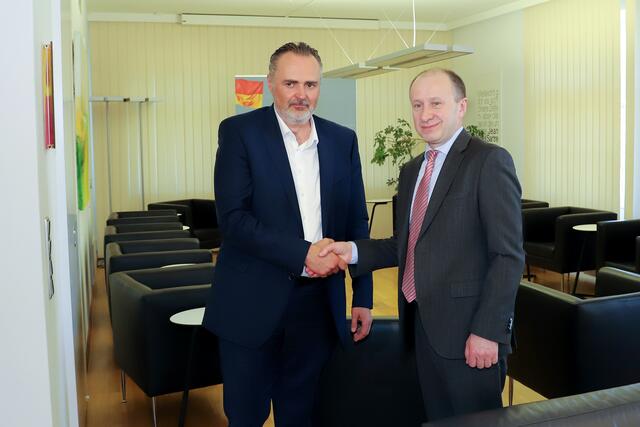 Landeshauptmann Hans Peter Doskozil empfing den ukrainischen BotschafterVasyl Khymynets zum Arbeitsgespräch