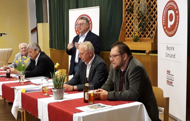 Karl Apfalter, PVNÖ Vizepräsident Hannes Sauer, PVNÖ Bezirksvorsitzender Vbgm. Michael Preissl, SPÖ Bezirksvorsitzender Stadtrat Michael Bierbach, Stadtrat Rainer Oppel | Foto: Pensionistenverband Gmünd
