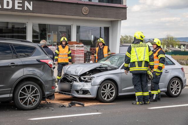 Die ausgerückten Feuerwehren banden die verlorenen Betriebsmittel.