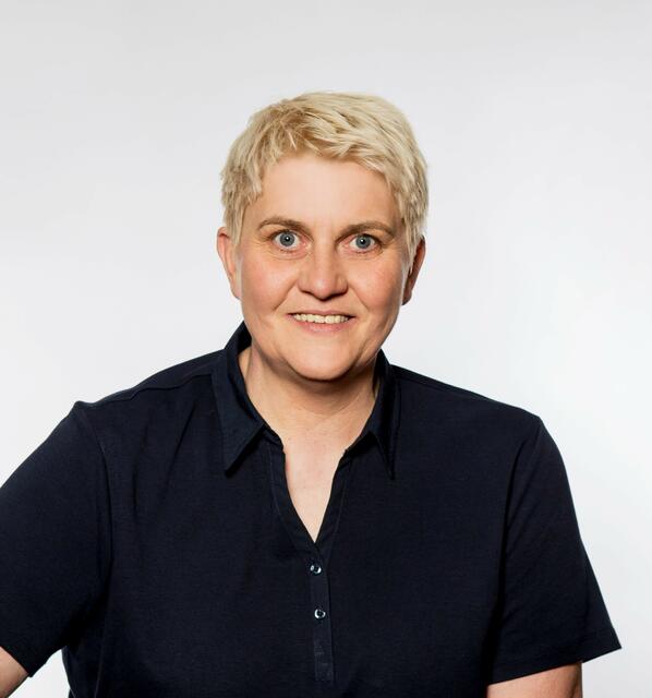 Verena Feichtenschlager (ÖVP) präsentiert sich als erste Kandidatin für das Bürgermeisteramt der Marktgemeinde. | Foto: OÖVP Braunau