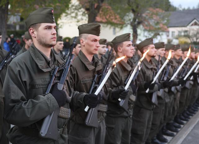 Der „Große Österreichische Zapfenstreich“ wurde im Licht der Fackeln gespielt. | Foto: Österr. Bundesheer