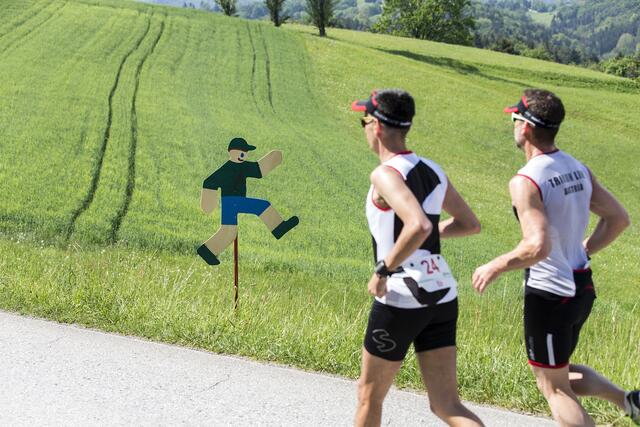 Der gemeinsame Spaß an der Bewegung steht im Vordergrund beim "WelschLauf". | Foto: WelschLauf/Symbol-Schiffer