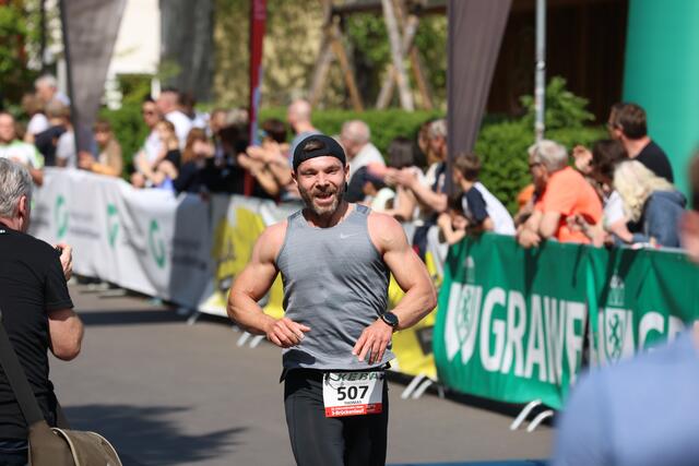 Thomas Hauzenberger hatte sichtlich Spaß beim 3-Brückenlauf. | Foto: Reischl