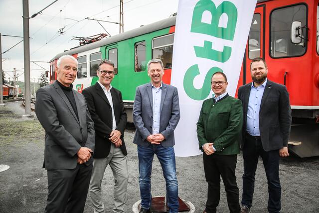 Die Referenten v.l. Christian Loidl (Telo GmbH), Herwig Riegler (ÖBB-Infrastruktur), Gerhard Harer (Steiermarkbahn), Ronald Kiss (Steiermärkische Landesbahnen) und Zoltan Szabo (Siemens Mobility). | Foto: Steiermarkbahn/Griesangerl