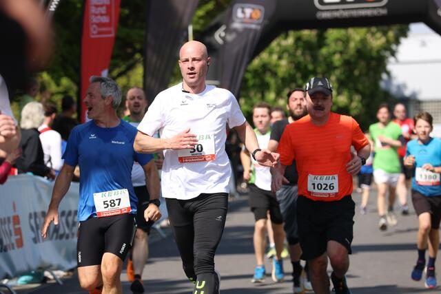 Vizebürgermeister Martin Hajart ließ sich den 3-Brückenlauf nicht entgehen. | Foto: Reischl