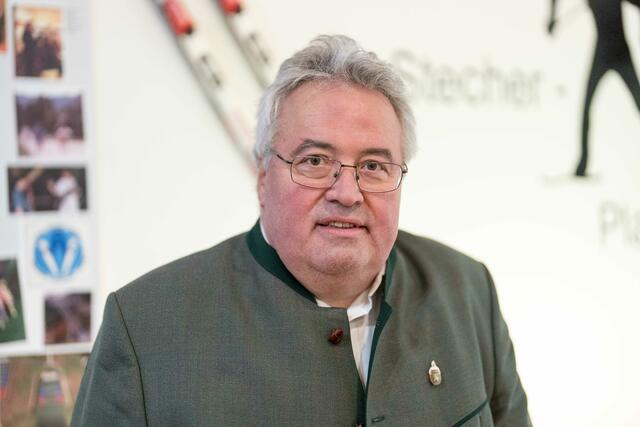 Johannes Brandegger als Obmann-Stellvertreter im Einsatz für das Post- und Telegraphenmuseum. | Foto: Klaus Pressberger