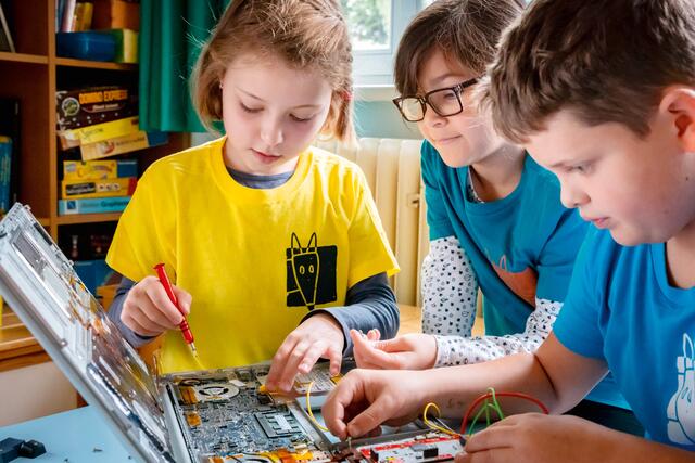Kinder ab fünf Jahren können an der KinderUni inskribieren. | Foto: Helena Wimmer