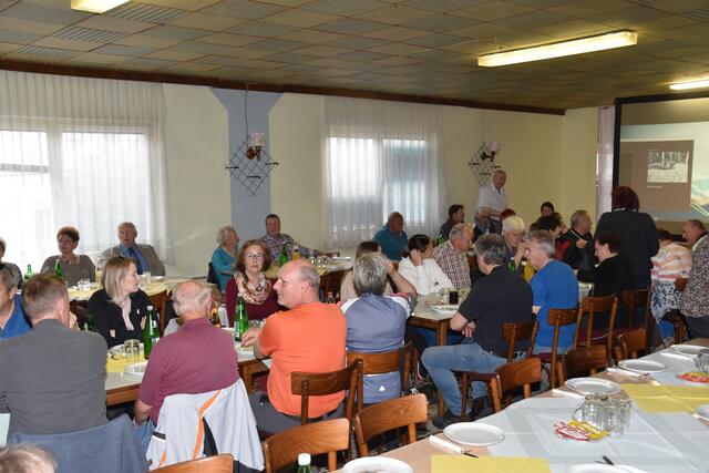 Voller Saal im Gasthaus Holper. | Foto: Martin Wurglits