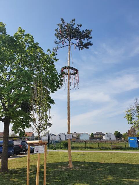 Vorm Kulturheim Oeynhausen 30. April 2022