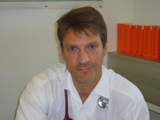 Dr. Michael Leschnik gilt als Experte zum Thema Zecken. | Foto: Veterinärmedizinische Universität