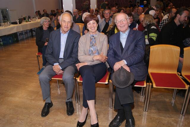 Ehrenmitglied Franz Muigg mit Gattin Hedi und Cons. Albert Moser