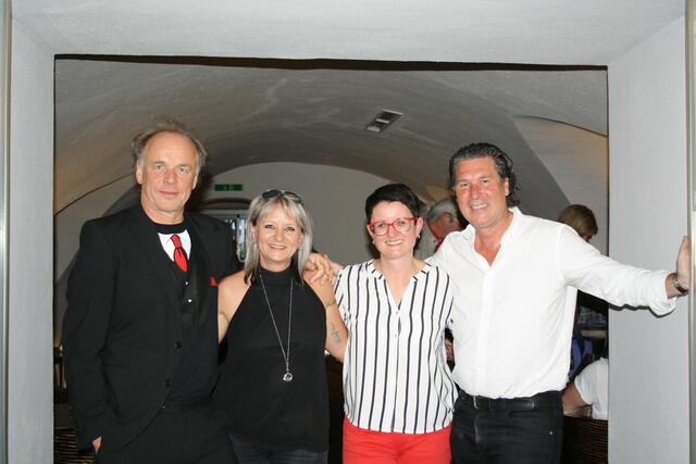 V.l.n.r.: Wolfgang Wippel (Klavier), Gabriele Stieninger(Gesang), Silke Reitbauer-Rieger (Stadtbücherei Bruck an der Mur), Andreas Gutschi (Café Schloffer) | Foto: Marlies Eichelberger