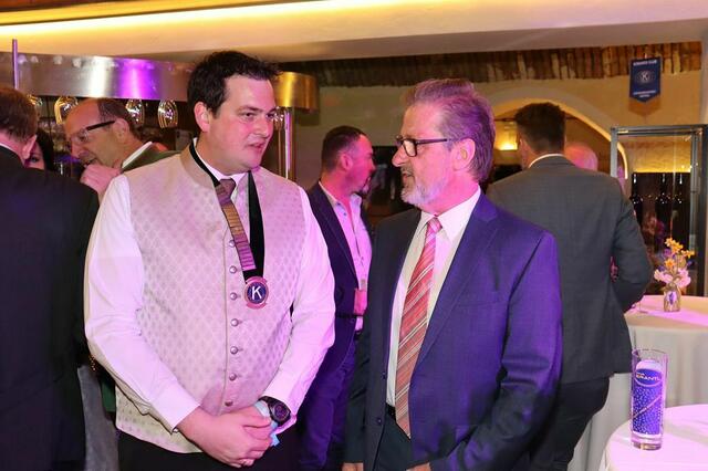 Präsident Alexander Lackner im Gespräch mit Bürgermeister Engelbert Huber | Foto: KC Lipizzanerheimat