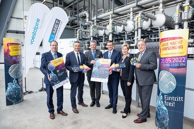 Thomas Bürgler (K1-MET), Wilfried Enzenhofer (UAR), Franz Androsch (voestalpine), Wirtschafts- und Forschungs-Landesrat Markus Achleitner, Elgin Drda (JKU) und Gerald Reisinger (FH OÖ, v.l.). | Foto: UAR/Martin Eder