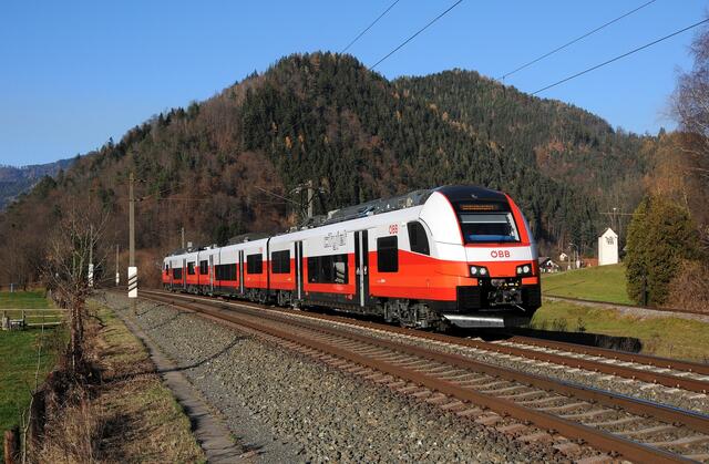 Als größter Mobilitätsdienstleister Österreichs transportiert der ÖBB-Konzern jährlich 287 Millionen Fährgäste. Maßnahmen wie sekundengenaue Abfahrtscountdowns und Verbesserungen im Fahrplanangebot sorgen dafür, dass die ÖBB zu den pünktlichsten Bahnen Europas zählen.  | Foto: ÖBB