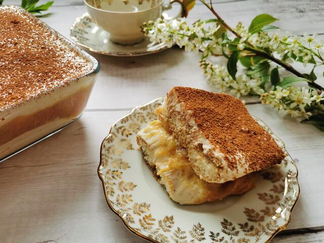 Rhabarbertiramisu | Foto: Katrin Ebetshuber