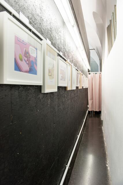 Seit 2013 befindet sich in der Galerie der Komischen Künste auch der Raum 66, der mit einer Breite von nur 66 Zentimetern die engste Galerie der Welt ist. | Foto: Galerie der Komischen Künste