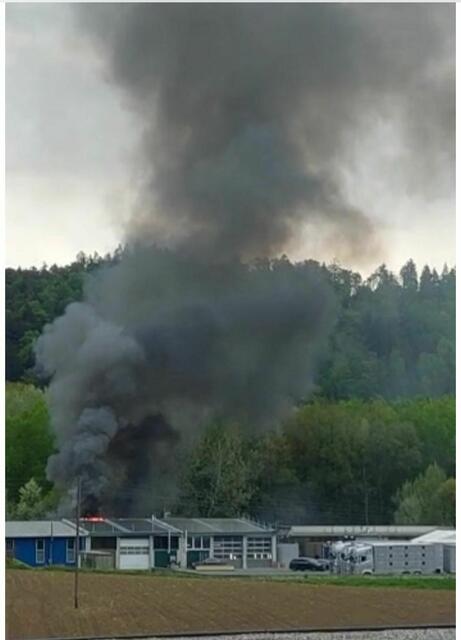 Am Montagabend kam es in Heimschuh zu einem Werkstättenbrand. | Foto: FF Heimschuh