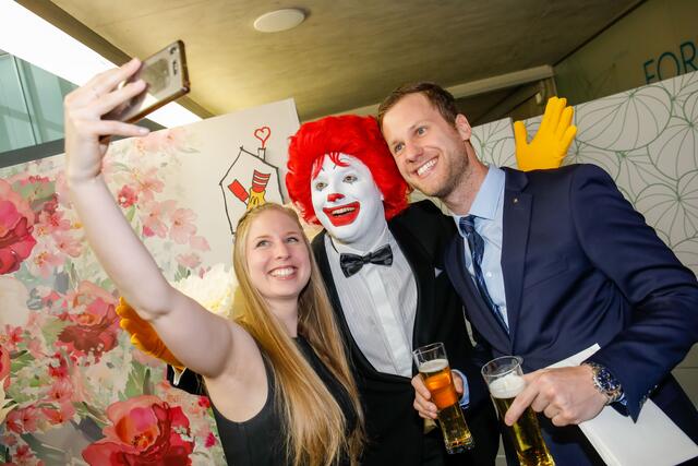 Die Gäste feierten bis die Morgenstunden für den guten Zweck. | Foto: Ronald McDonald Kinderhilfe