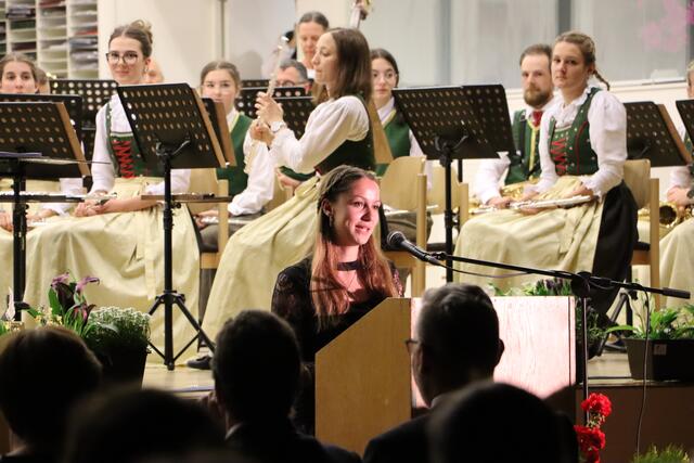 Moderatorin Kathrin Huber begleitete den zweiten Teil des Abends. | Foto: Siegele