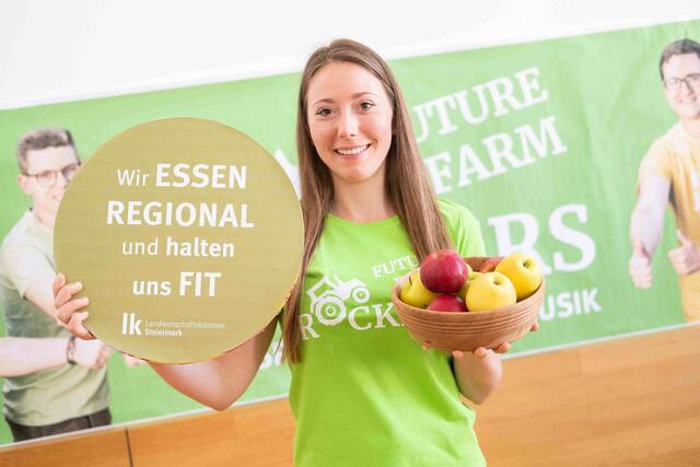  Ulrike Kreimer ist auch Apfelkönigin: Arbeit muss sinnvoll sein und muss Spaß machen – Weiterbildung ist besonders wichtig. | Foto: LK/Danner