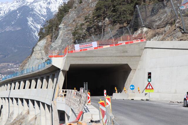  In die Schlossgalerie auf der L76 Landecker Straße werden vom Land Tirol 32 Millionen Euro investiert. | Foto: Othmar Kolp