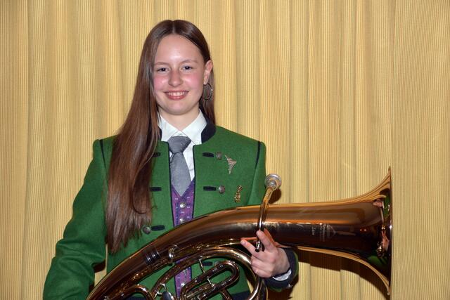 Der Musiker-Abend der Marktmusik Pabneukirchen stand ganz im Zeichen von Ehrungen, Auszeicnungen und der Nachwuchs-Musiker.  | Foto: Zinterhof