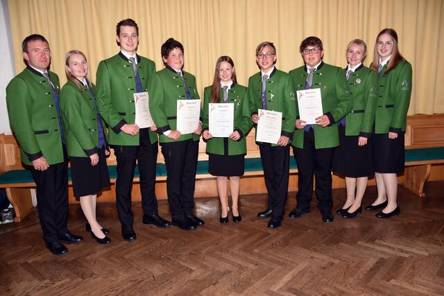 Der Musiker-Abend der Marktmusik Pabneukirchen stand ganz im Zeichen von Ehrungen, Auszeicnungen und der Nachwuchs-Musiker.  | Foto: Zinterhof