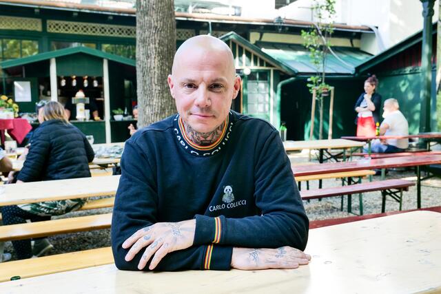 20 Jahre nach "Taxi Orange" bringt Max Schmiedl sein zweites Album heraus. | Foto: Markus Spitzauer