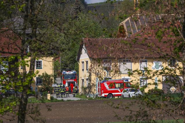 In Atzbach kam es am 5. Mai zu einem tragischen Unfall, bei dem ein 72-Jähriger verstarb. | Foto: laumat.at/Matthias Lauber