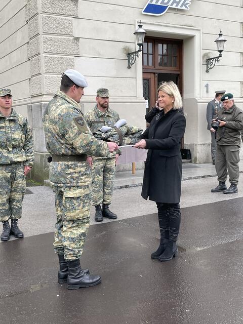 Bei den Unterstützungsleistungen gehe es um humanitäre und keine militärische Hilfe, betont Tanner. | Foto: Sandra Würfl