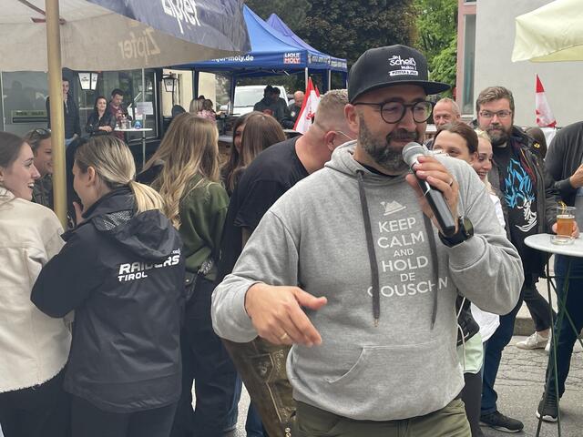 Moderator Christian Sigl sorgte für gute Stimmung. | Foto: Kendlbacher