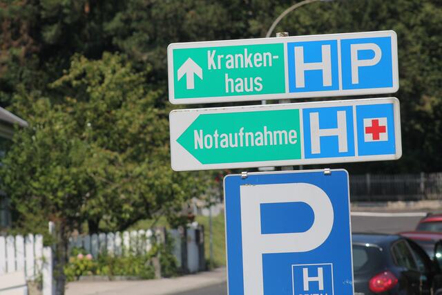 Die Verletzten wurden ins Spital nach Amstetten gebracht. | Foto: BRS