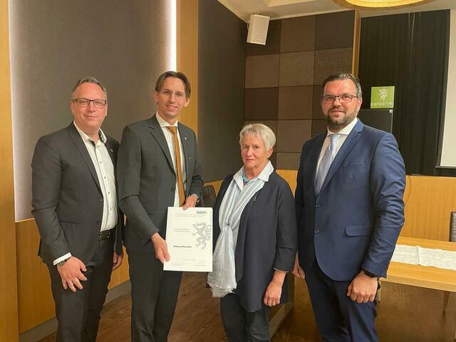 Ehrung für Waltraud Rossmann (2.v.r.) | Foto: ÖVP