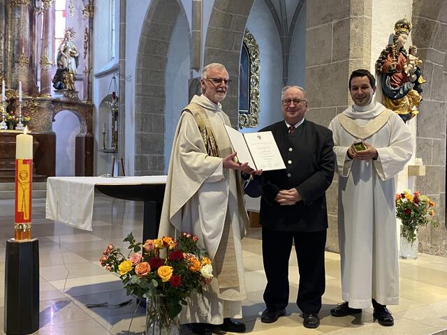 Pfarrer Klaus Dopler, Organist Josef Schütz und
Pastoralassistent Benjamin Hainbuchner (v. l.). | Foto: Pfarre Gallneukirchen