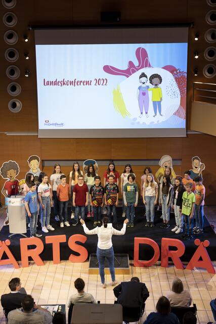 Schülerinnen und Schüler der 2 m Musikschwerpunktklasse an der Musikmittelschule Eibiswald haben die Landeskonferenz musikalisch begleitet.  | Foto: MMS Eibiswald