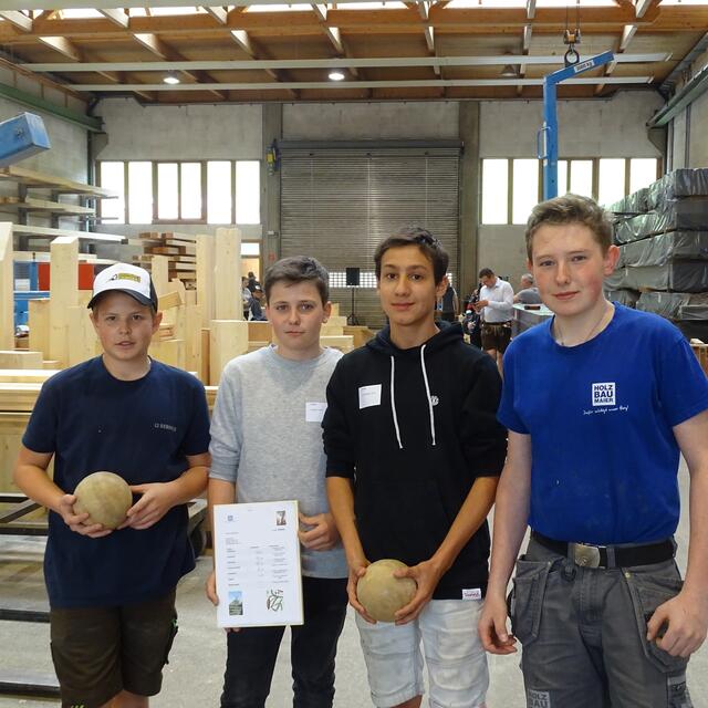 Florian, Jonas und Kevin, Ms Uttendorf, Lehrling Marcel | Foto: Eike Krenslehner