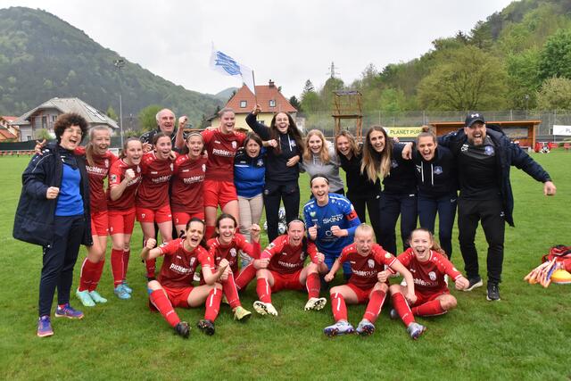 Auch das 1b-Team jubelte über einen Sieg in Altenmarkt. | Foto: Michael Strini