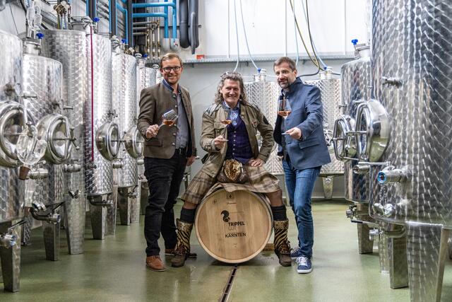 Der "Rettl-Sekt" wurde stilecht in Szene gesetzt.  | Foto: Rene Krammer/Magento CPA