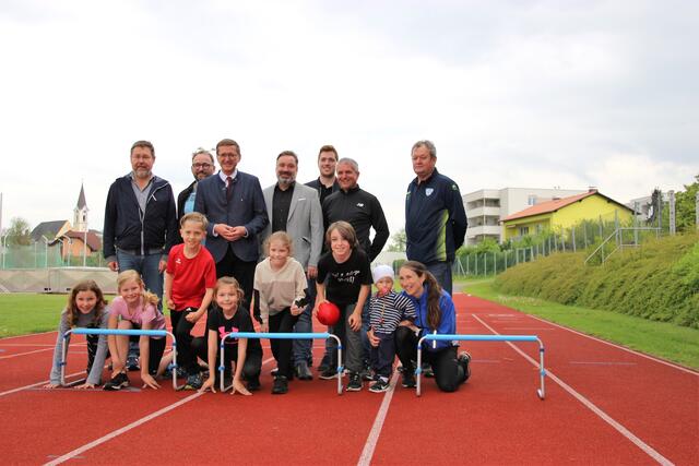 Auf die Plätze, fertig Start! Politik, Gemeinde, Vereinsführung und natürlich die Sportler jeden Alters freuen sich auf mehrere Großevents auf der Anlage im heurigen Jahr . | Foto: Eckhart Herbe