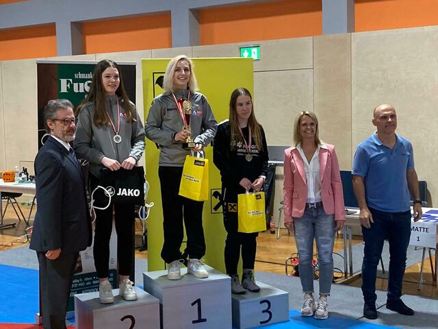Kathrin Grinschgl (r.) gewann ebenfalls eine Bronzemedaille. | Foto: Cescutti
