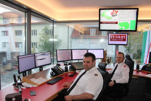 Die Einsatzzentrale bei der Stadtfeuerwehr Weiz ist rund um die Uhr besetzt.  | Foto: RegionalMedien Hofmüller