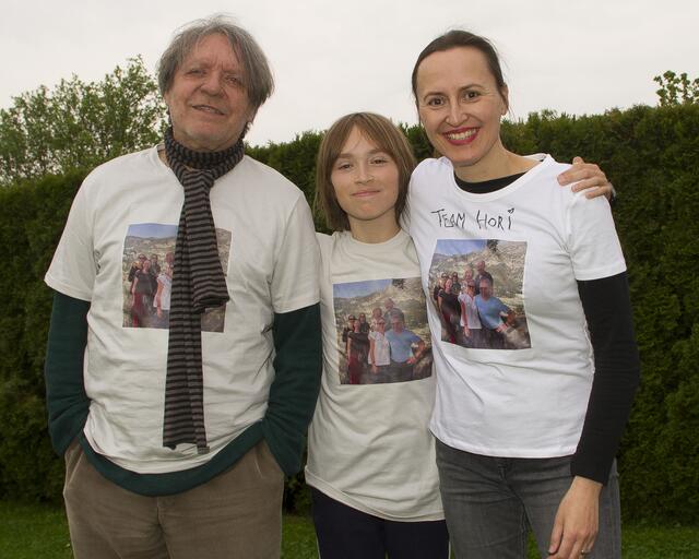 Schauspieler und Schwiegersohn Hermut Berger kam mit Gattin Barbara Horvath und Sohn Adam aus München angereist um "Horis" 75er zu feiern.